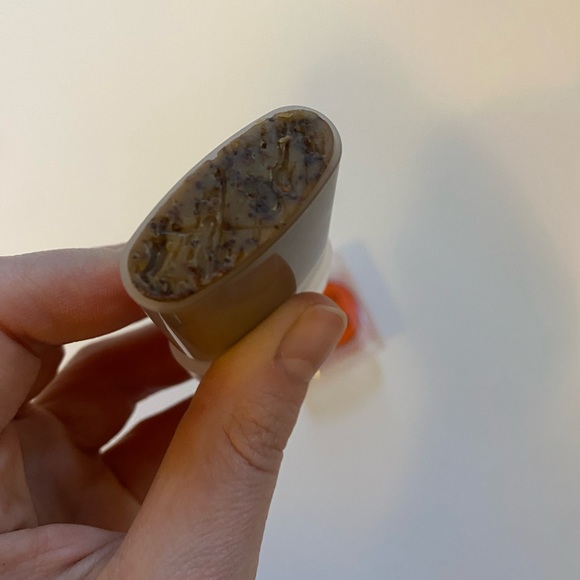 NWT Olio E Osso Lip Scrub - Picture 4 of 4